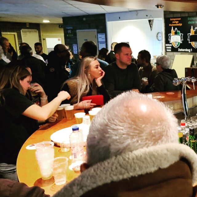 Vandaag was de nieuwjaarsreceptie bij DBN’22 ! Volle bak & positieve vibes! We hebben zin in de tweehelft van ons eerste seizoen! 🫶🏽 
.

.

.
#nieuwjaarsreceptie #dbn #dbn22 #nieuwjaar #voetbalclub #voetbal #club #denbosch #denboschnoord #gezelligheid #gezellig #druk #mooieopkomst